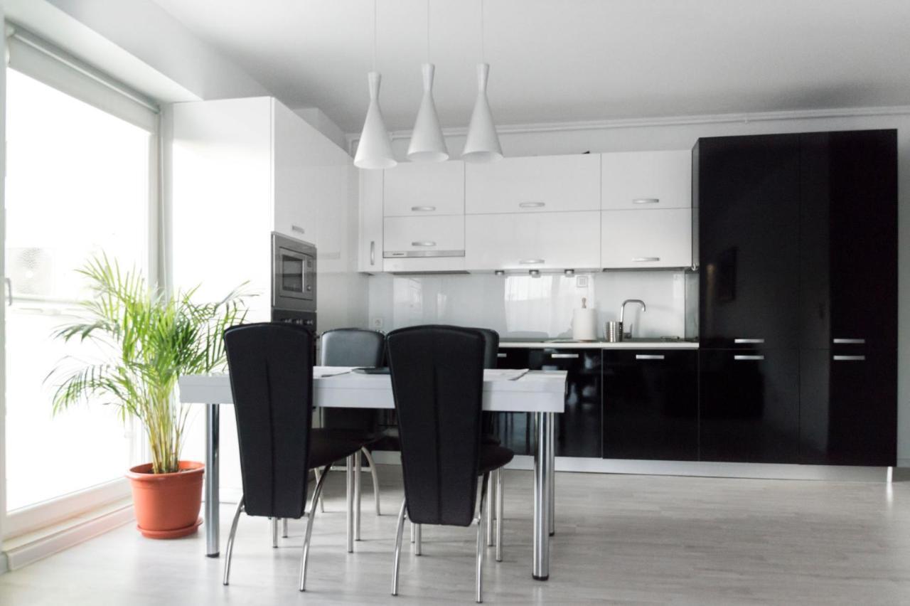 Airport Residence - Apartment Across From Otopeni Airport Exterior foto